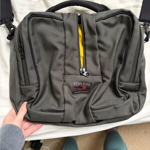 Medium Tom Bihn Gray Pilot Bag